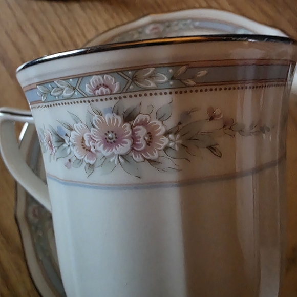 Noritake Cream and Pink Floral Mug Set - Picture 2 of 5
